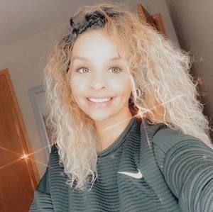 Meet your Posher, Chrisandra